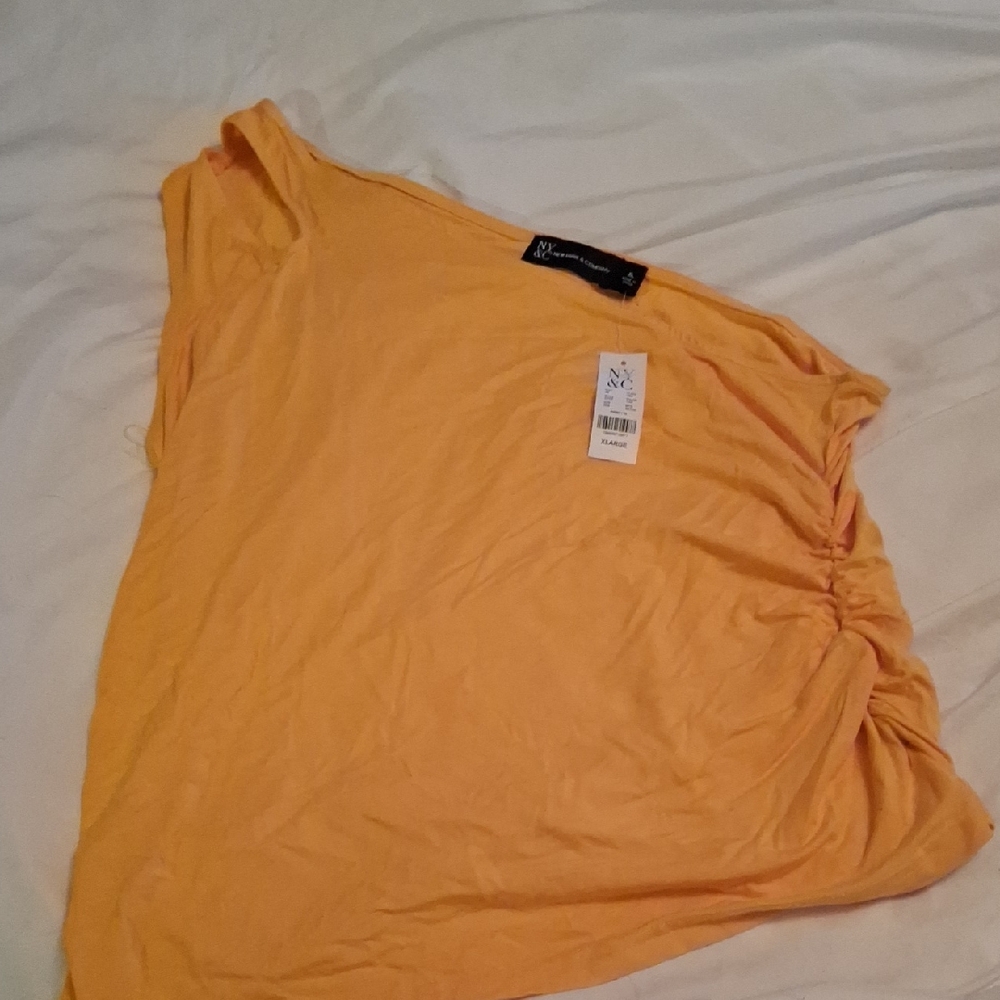 $5/$25- NWT-New York & Co One Shoulder Top